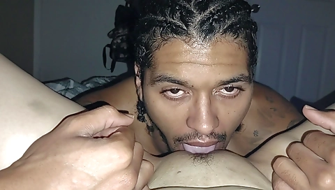 Interracial amateur slut cunnilingus and licking dick