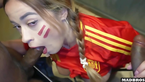 French pornstar in stockings has an anal threesome