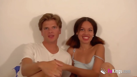 Ebony teen 18+ girl with a great face is playing with her deep throat