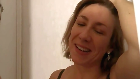 Milf shares her big booty with bbc in interracial porn