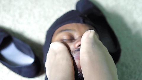 Curvy blonde with a small booty gets her feet stuffed